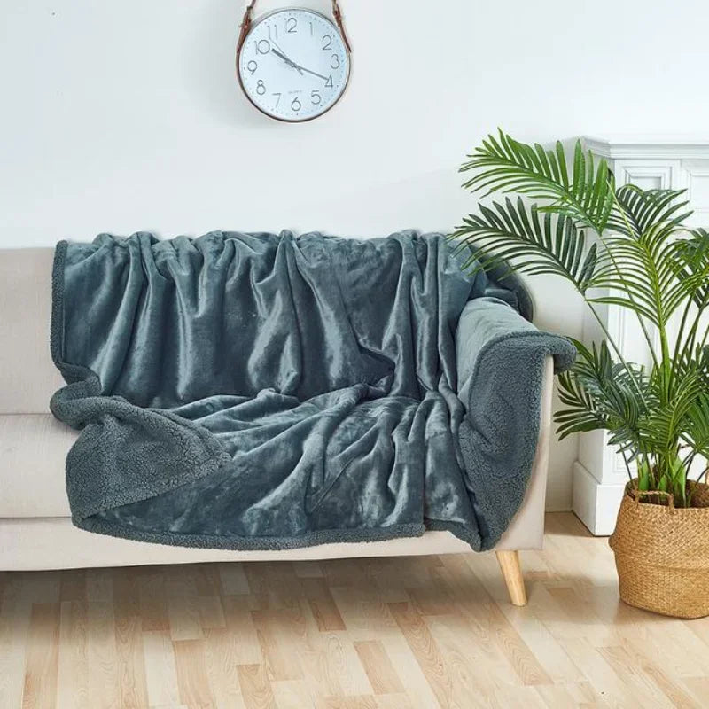 Waterproof Blanket - Warm Throw in 5 Sizes from 50x70cm to 145x216cm