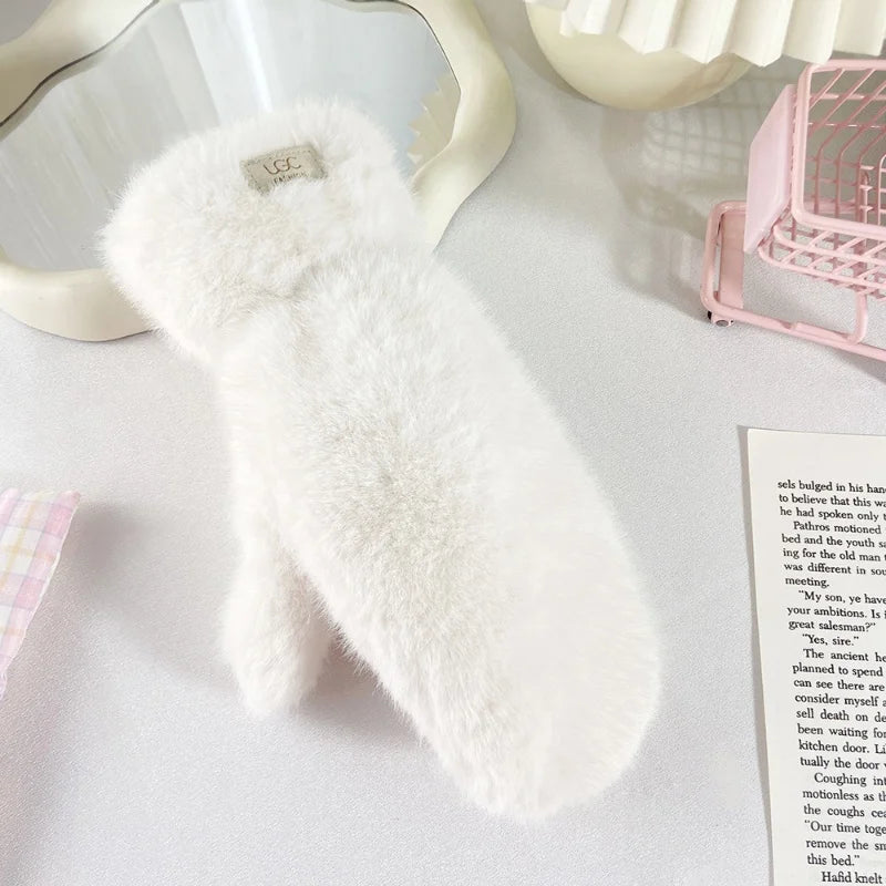 Imitation Rabbit Fur Gloves - Windproof Plush Winter Gloves in One Size