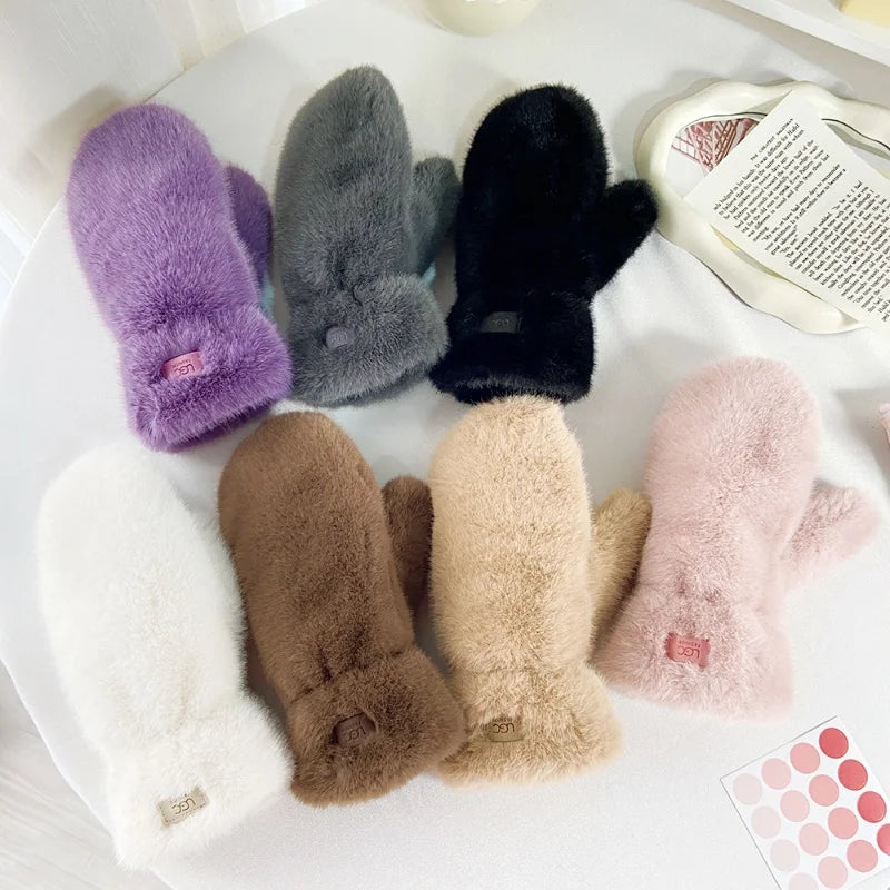 Imitation Rabbit Fur Gloves - Windproof Plush Winter Gloves in One Size