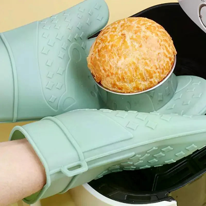 Silicone Oven Gloves - Non-Slip Professional Mitts for Baking and Grilling