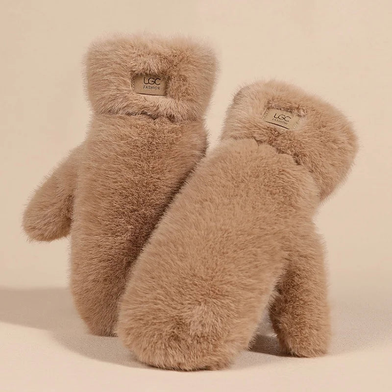 Imitation Rabbit Fur Gloves - Windproof Plush Winter Gloves in One Size
