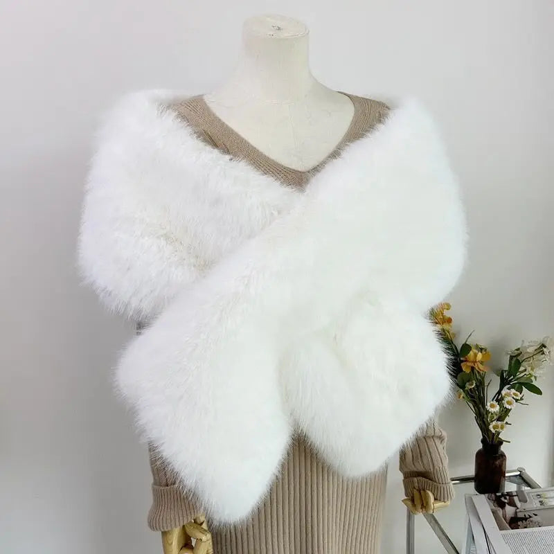 Faux Fox Fur Shawl - 26x160cm Plush Winter Wrap for Evening and Weddings