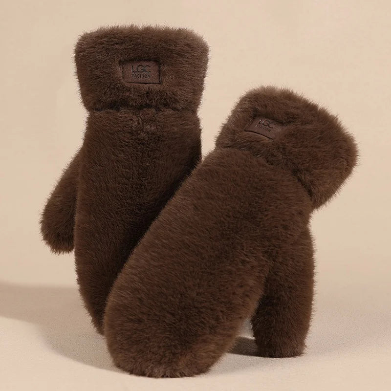 Imitation Rabbit Fur Gloves - Windproof Plush Winter Gloves in One Size