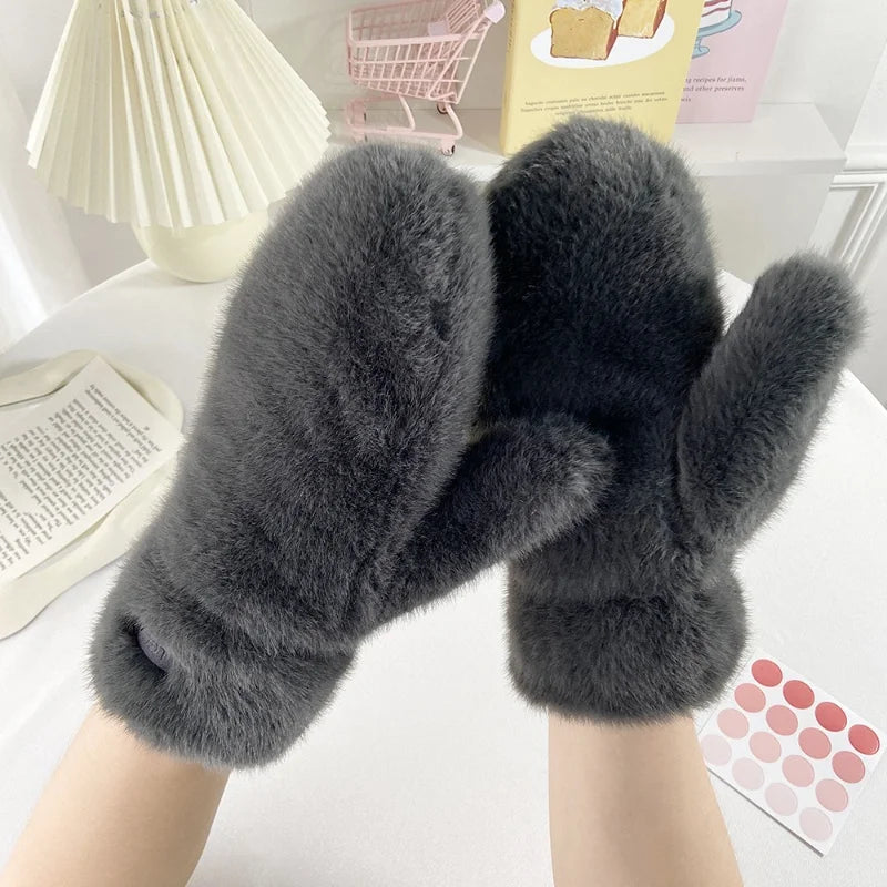 Imitation Rabbit Fur Gloves - Windproof Plush Winter Gloves in One Size